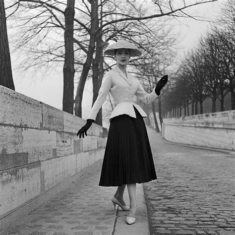 new look 1947 Christian Dior